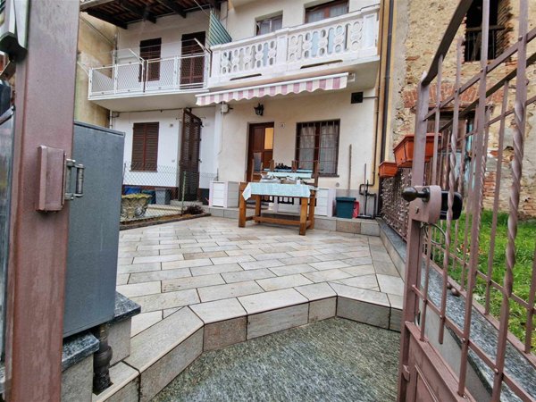 casa indipendente in affitto a Zumaglia