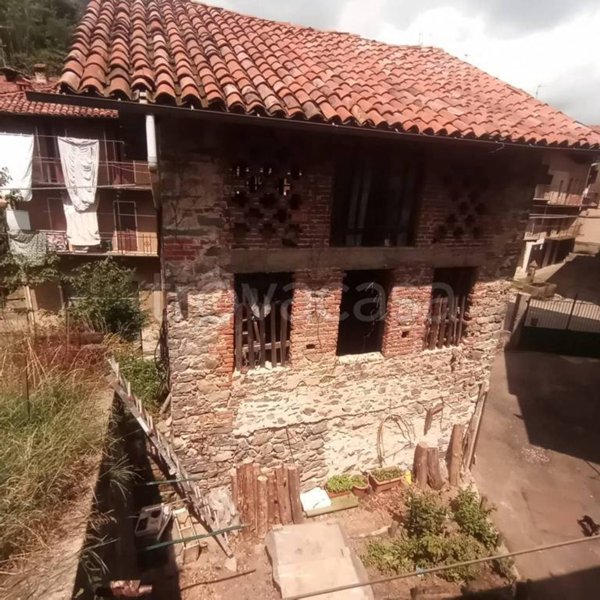 locale commerciale in affitto a Valdilana in zona Vico