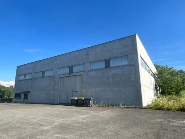 locale commerciale in affitto a Capriata d'Orba