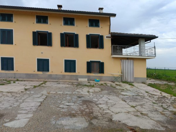 appartamento in affitto a Casale Monferrato in zona Santa Maria del Tempio