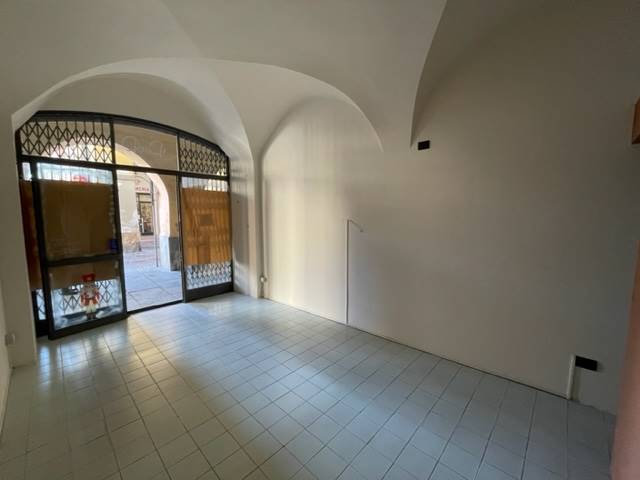 negozio in affitto a Casale Monferrato