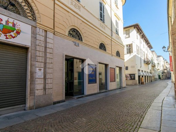 negozio in affitto a Casale Monferrato