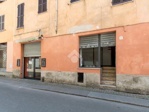 locale commerciale in affitto a Casale Monferrato in zona Casale Popolo