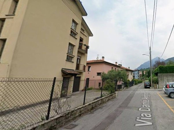 appartamento in affitto ad Abbadia Lariana in zona San Rocco