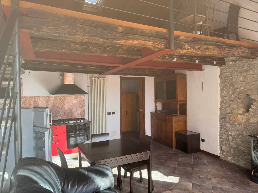 appartamento in affitto a Ballabio