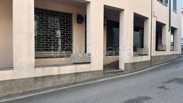 negozio in affitto a Barzago