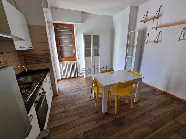 appartamento in affitto a Barzanò