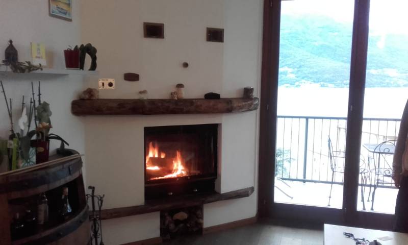appartamento in affitto a Bellano in zona Oro