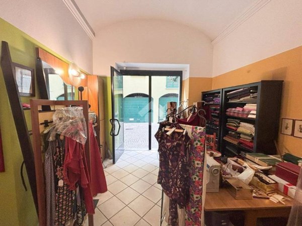 negozio in affitto a Bellano