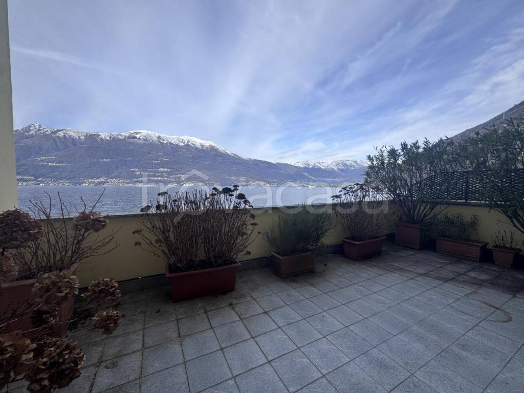 appartamento in affitto a Bellano in zona Oro