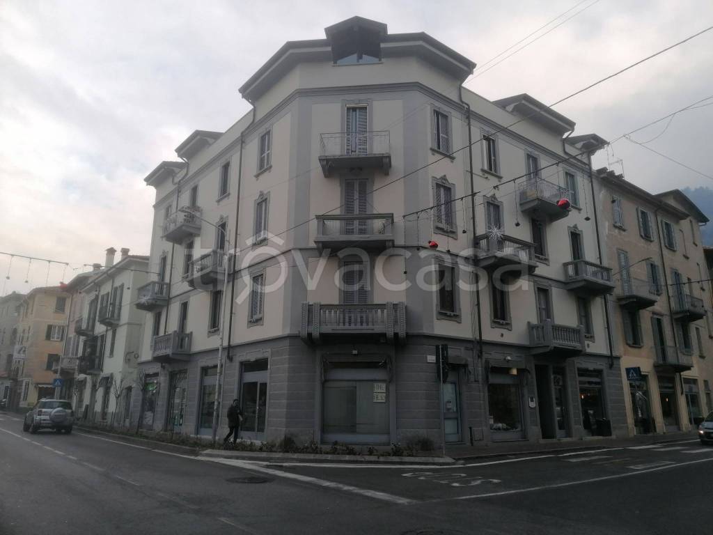 appartamento in affitto a Bellano in zona Bonzeno