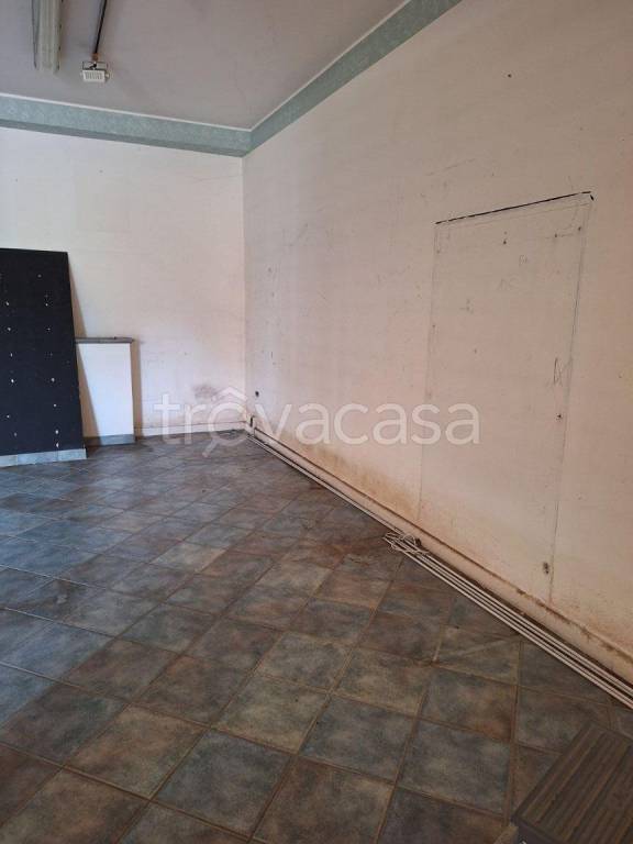 negozio in affitto a Bosisio Parini