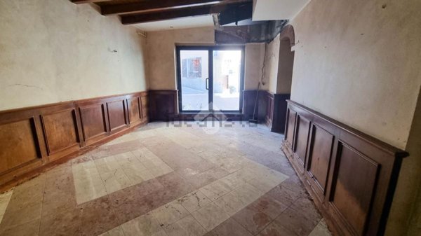 negozio in affitto a Brivio