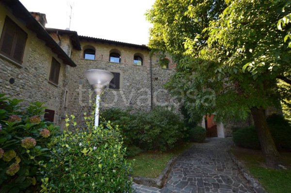 appartamento in affitto a Calco