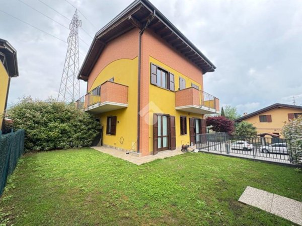 appartamento in affitto a Calco