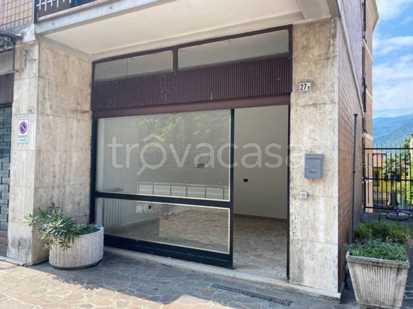 negozio in affitto a Calolziocorte