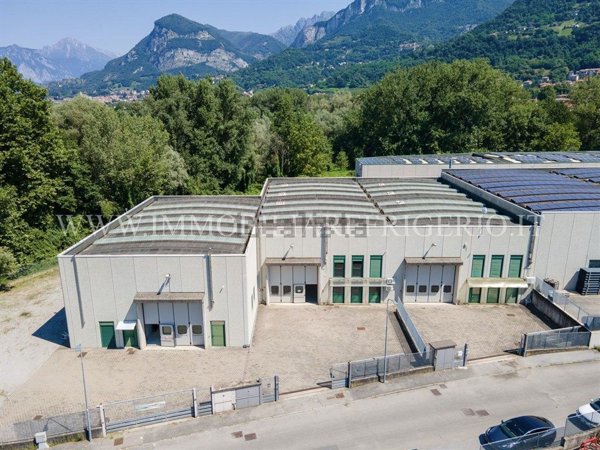 capannone in affitto a Calolziocorte in zona Pascolo