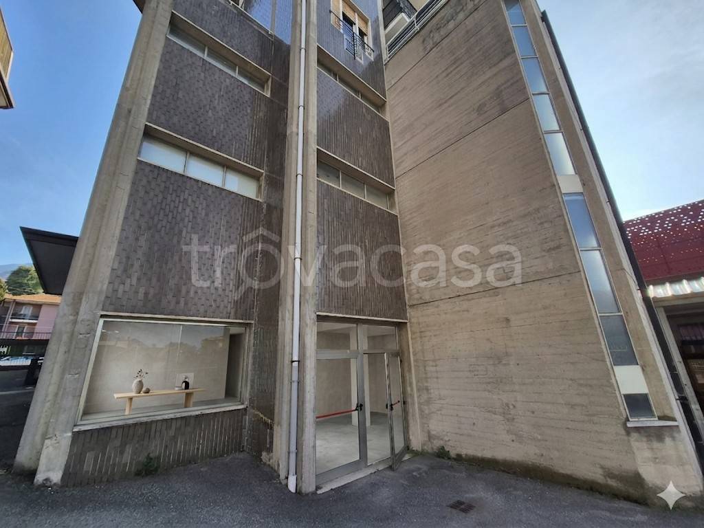 appartamento in affitto a Calolziocorte in zona Foppenico