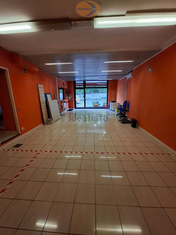 negozio in affitto a Casatenovo