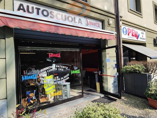 negozio in affitto a Casatenovo