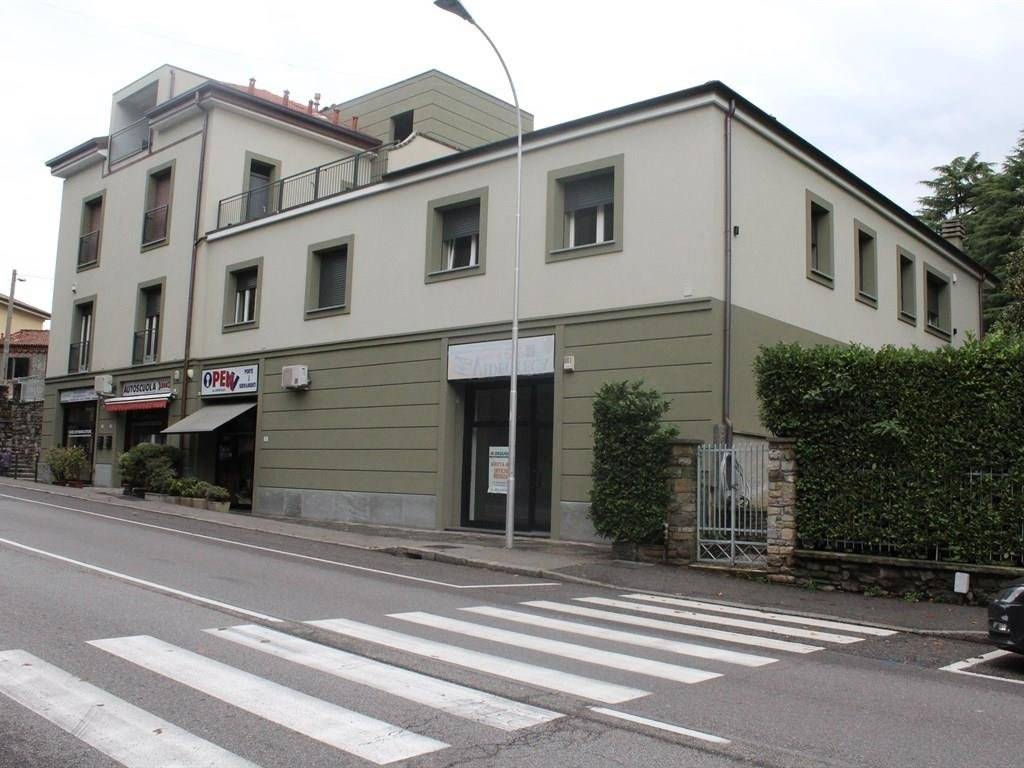 negozio in affitto a Casatenovo