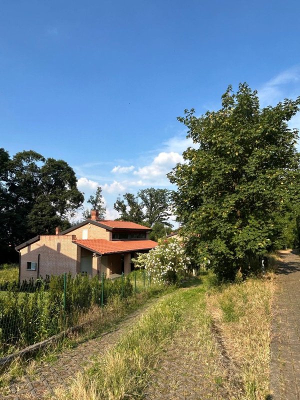 casa indipendente in affitto a Casatenovo