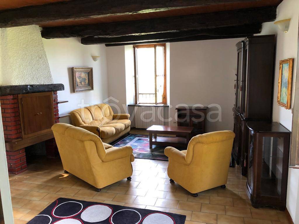 appartamento in affitto a Castello di Brianza