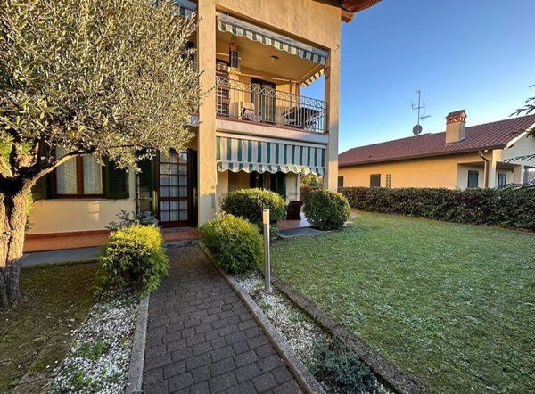 appartamento in affitto a Castello di Brianza