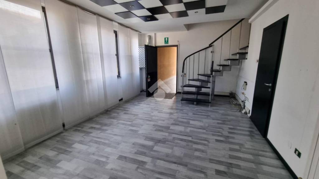 ufficio in affitto a Cernusco Lombardone