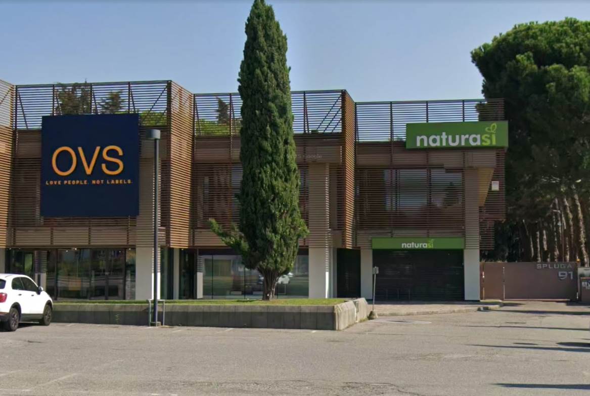 negozio in affitto a Cernusco Lombardone