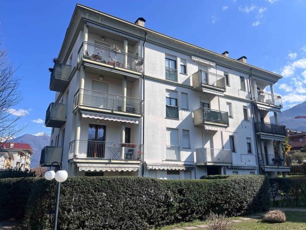 appartamento in affitto a Colico