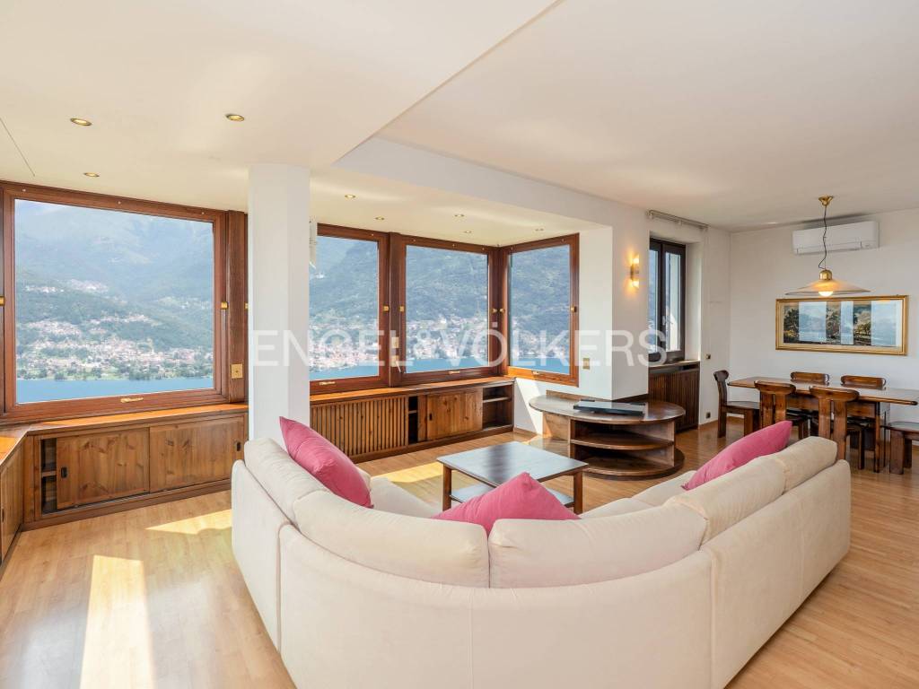 casa indipendente in affitto a Colico in zona Olgiasca