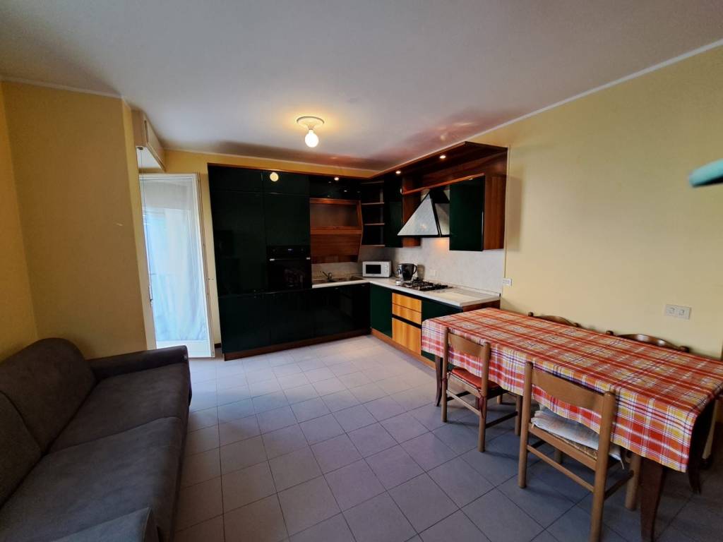 appartamento in affitto a Colico