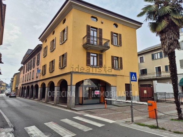 negozio in affitto a Colico in zona Olgiasca