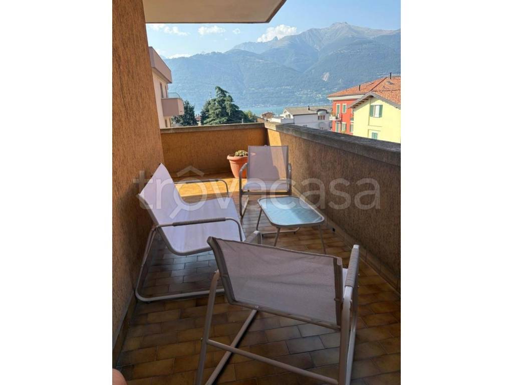 appartamento in affitto a Colico in zona Villatico