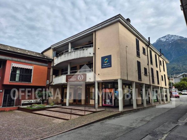 appartamento in affitto a Colico in zona Olgiasca