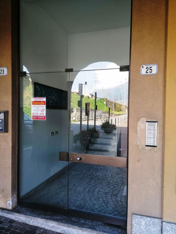 appartamento in affitto a Colico