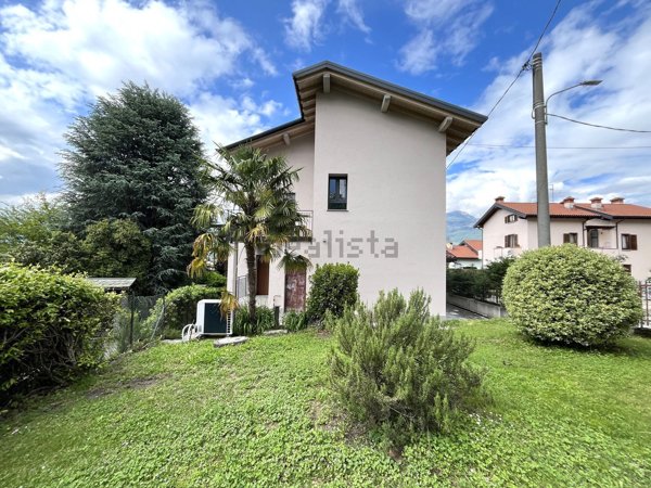 appartamento in affitto a Colico