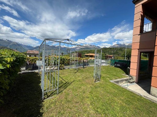 appartamento in affitto a Colico