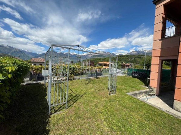appartamento in affitto a Colico