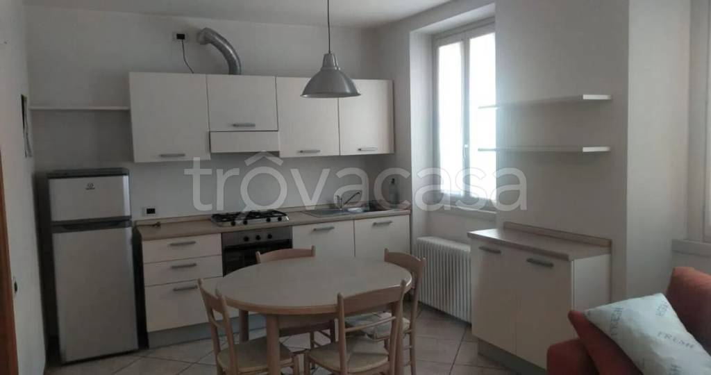 appartamento in affitto a Colico