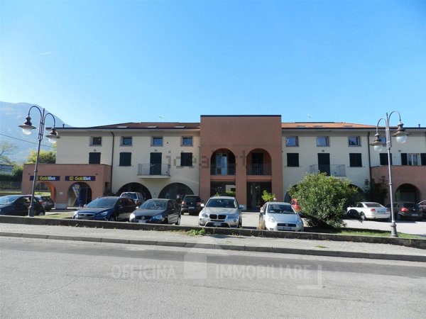 locale di sgombero in affitto a Colico