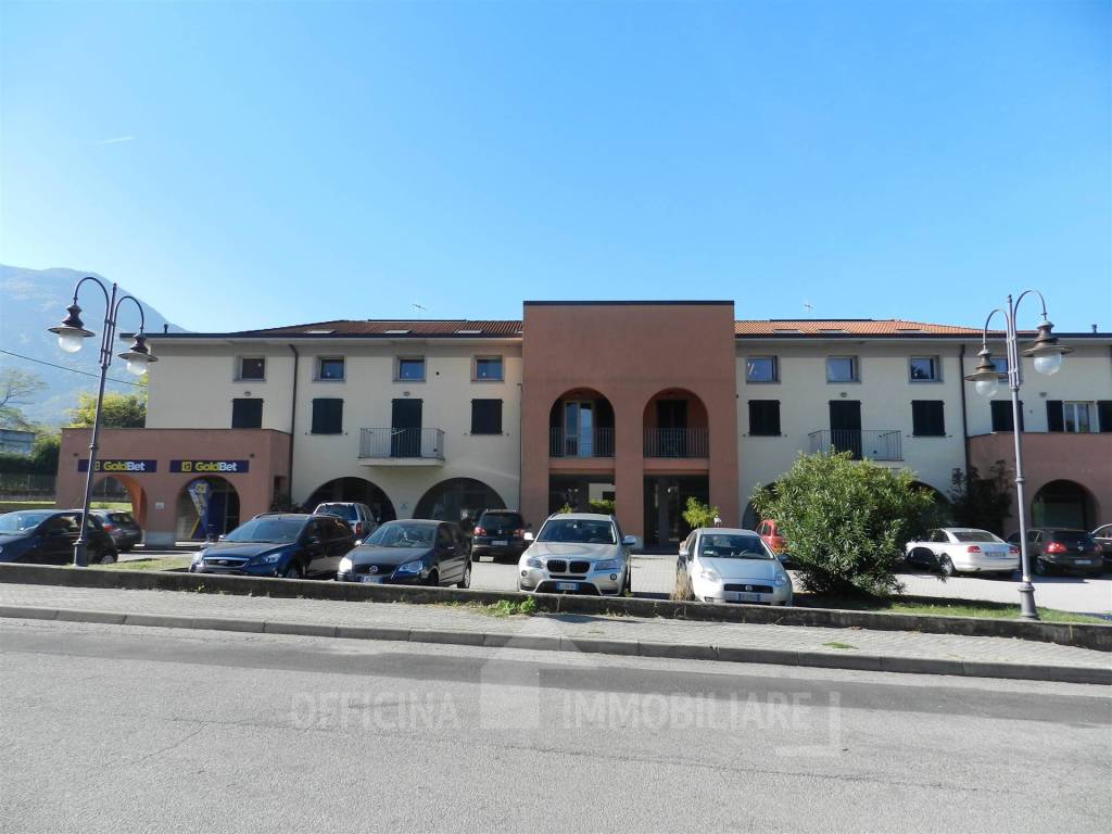 locale di sgombero in affitto a Colico in zona Olgiasca