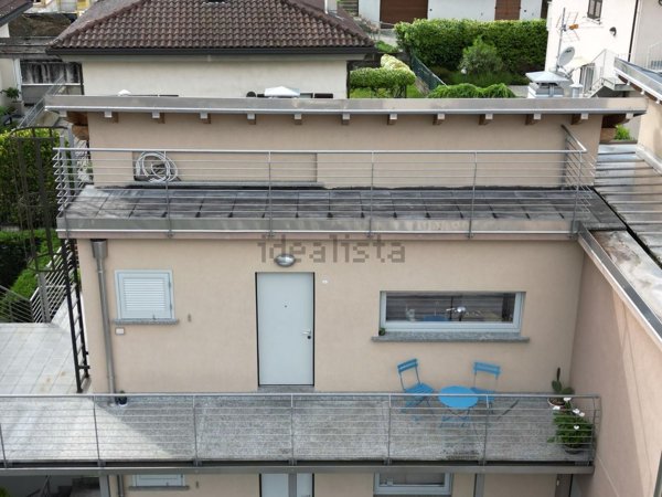appartamento in affitto a Colico