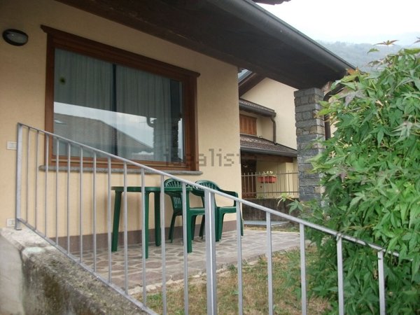 casa indipendente in affitto a Colico