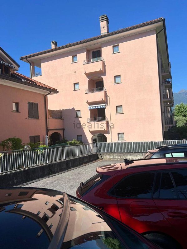 appartamento in affitto a Colico