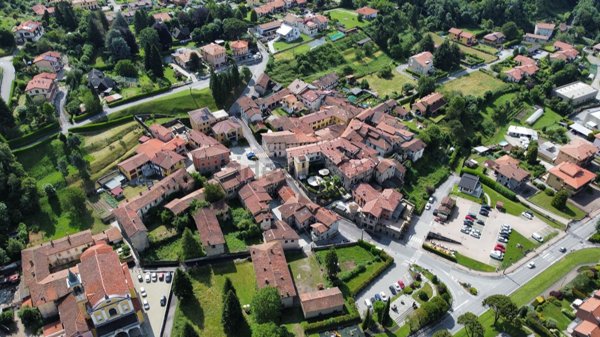 negozio in affitto a Colle Brianza