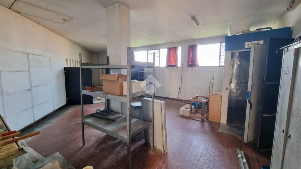 negozio in affitto a Costa Masnaga