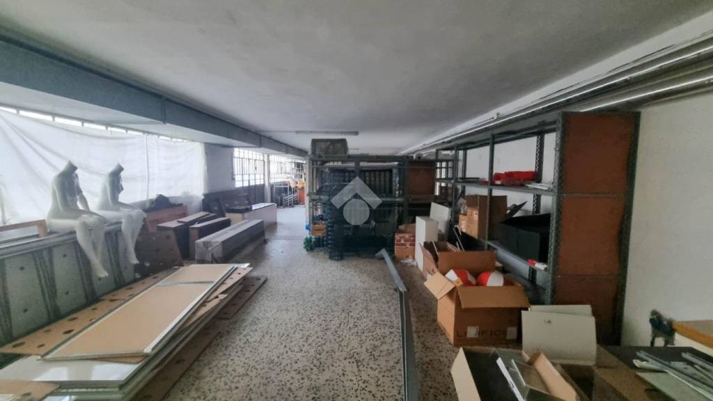locale commerciale in affitto a Costa Masnaga