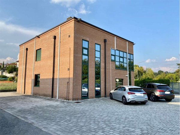 ufficio in affitto a Costa Masnaga